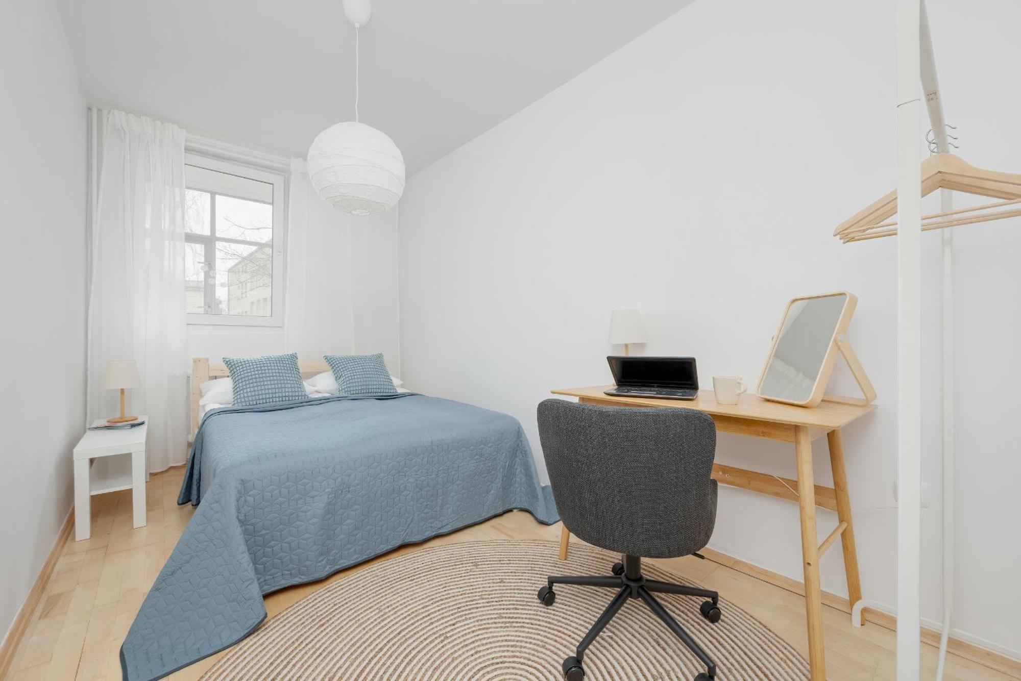 Beautiful & Bright Walowa With Balcony By Renters Butas